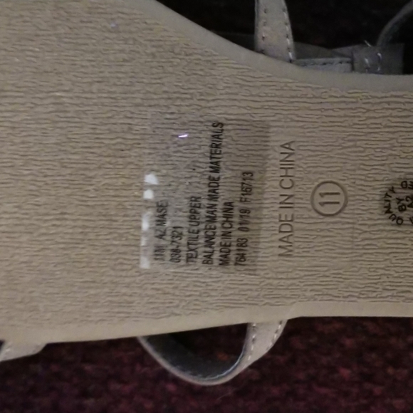 Arizona Women's Fringe Sandals. Flat Summer Strappy Gladiator Sandals. Size 11 - Picture 6 of 7